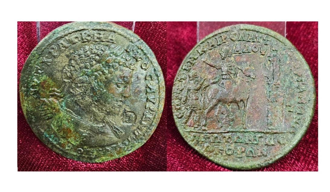 Raro medalhão que retrata imperador romano é encontrado na Bulgária-0